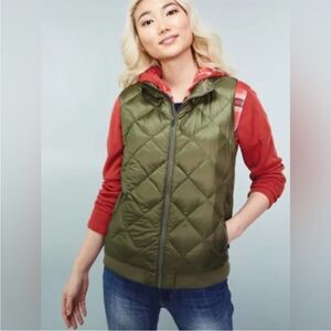 Patagonia Prow Bomber  Down Filed Puffer Quilted Vest in Fatigue Green S